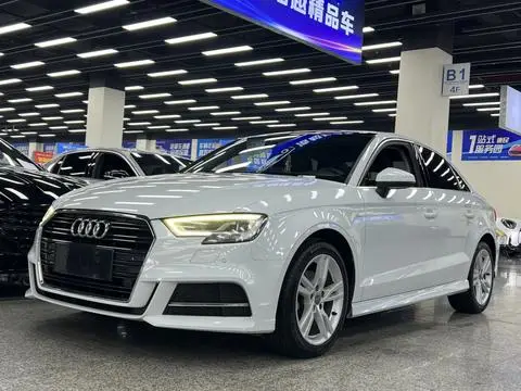 Audi A3 2019 — фото 1