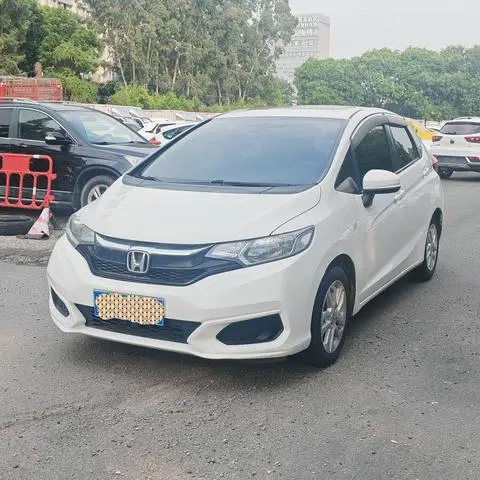 Honda Fit 2018 — фото 1