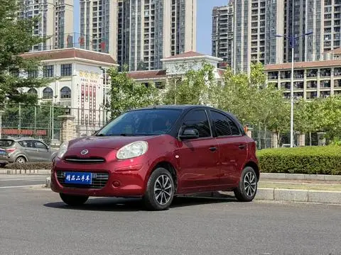 Nissan 玛驰 2010