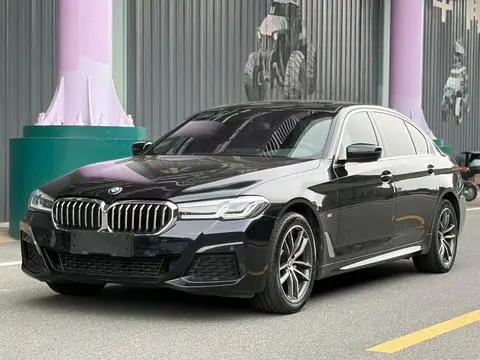 BMW 5 Series 2022 — фото 1