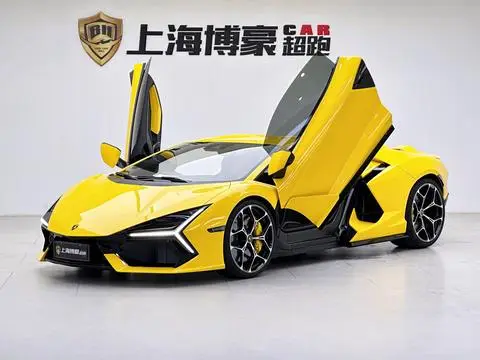 Lamborghini Revuelto 2023