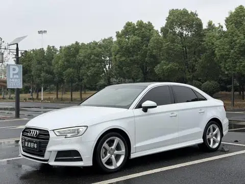 Audi A3 2017 — фото 1