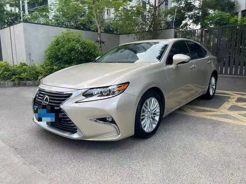 Lexus ES 2017 — фото 1