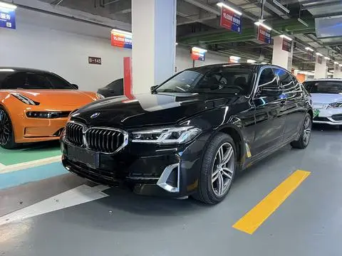 BMW 5 Series 2022 — фото 1