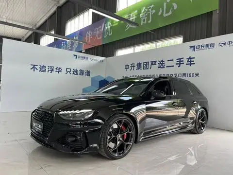 Audi RS 4 2024 — фото 1