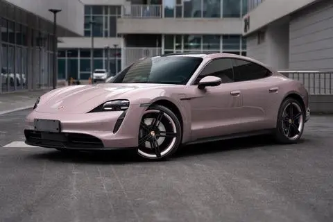 Porsche Taycan 2022