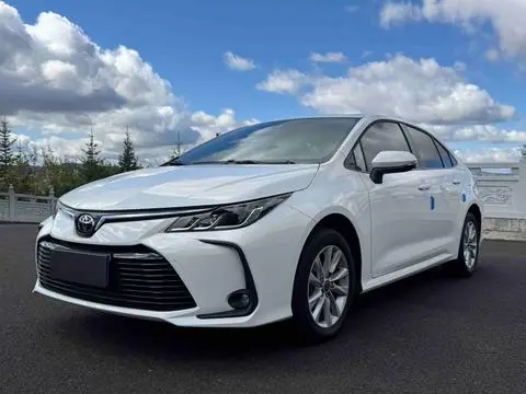 Toyota Corolla 2023 — фото 1