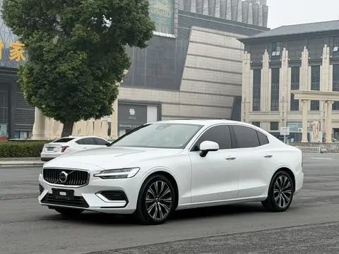 Volvo S60 2023