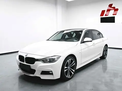 BMW 3 Series 2019 — фото 1