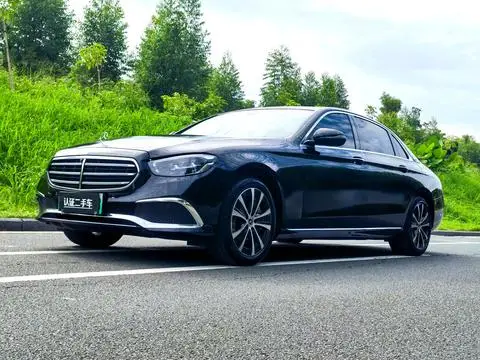 Mercedes-Benz E-Class PHEV 2022 — фото 1