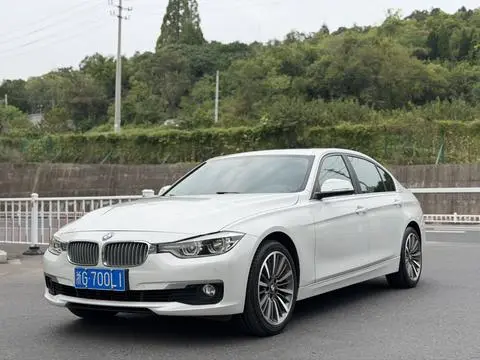 BMW 3 Series 2018 — фото 1