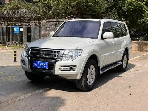 Mitsubishi 帕杰罗 2019