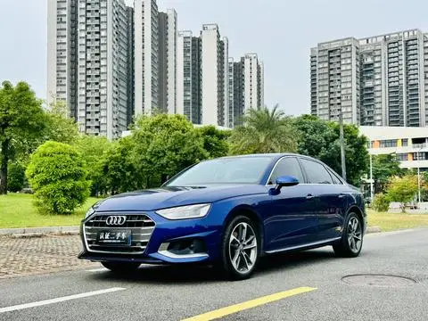 Audi A4L 2020 — фото 1