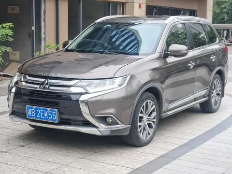 Mitsubishi 欧蓝德 2016