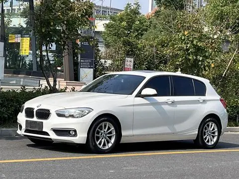 BMW 1 Series 2015 — фото 1