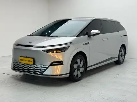 XPeng 小鹏X9 2025