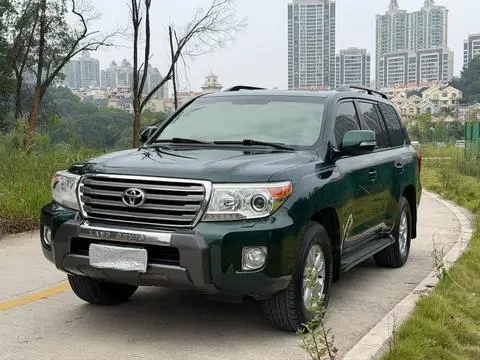 Toyota 兰德酷路泽 2012