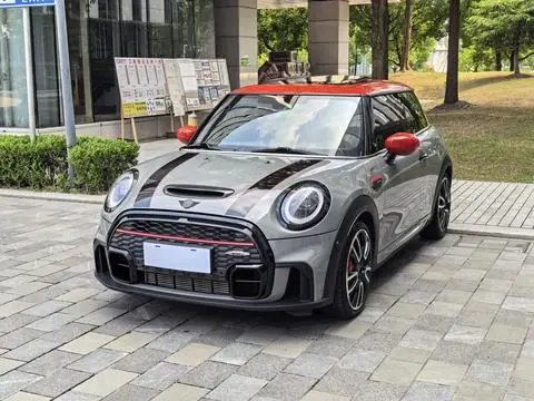 MINI JCW 2023