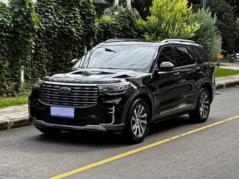 Ford 探险者 2023 — фото 1