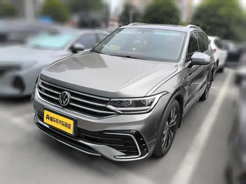 Volkswagen Tiguan L 2022 — фото 1
