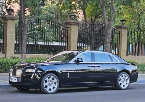 Rolls Royce 古思特 2014 — фото 1