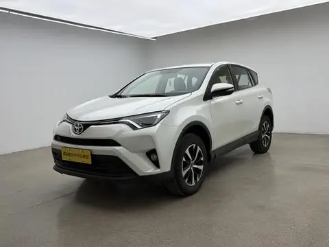 Toyota RAV4 2016 — фото 1