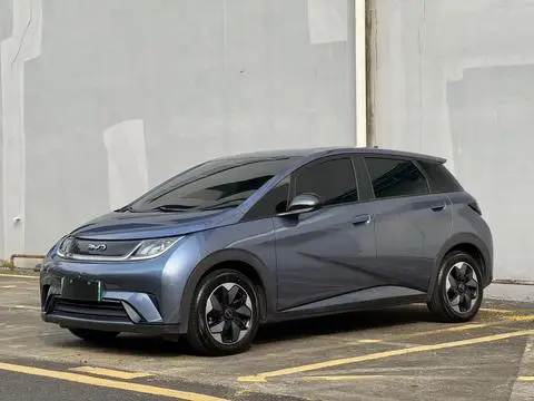 BYD Dolphin 2025