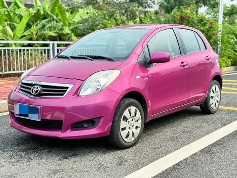 Toyota 雅力士 2011