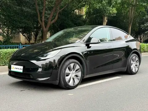 Tesla Model Y 2022 — фото 1