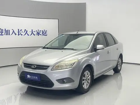 Ford Focus 2013 — фото 1