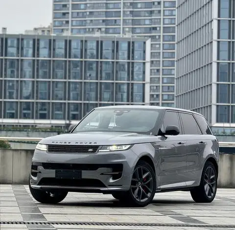 Land Rover 揽胜运动 2024 — фото 1