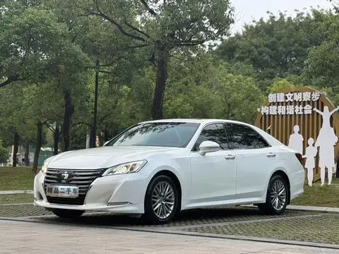 Toyota Crown 2017