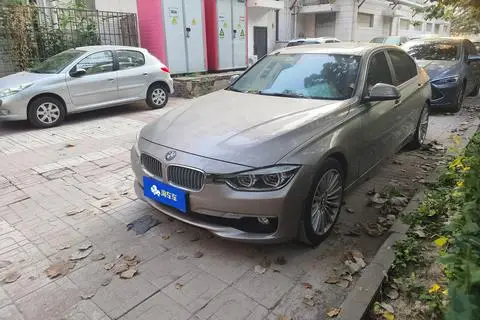BMW 3 Series 2018 — фото 1
