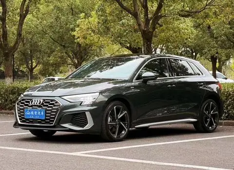 Audi A3 2023 — фото 1