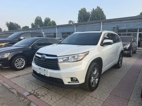 Toyota Highlander 2017 — фото 1