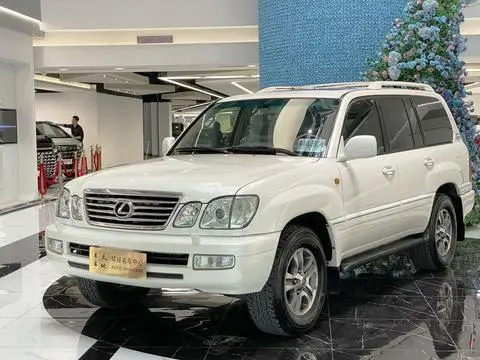 Lexus LX 2005
