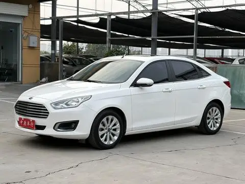 Ford Escort 2015 — фото 1
