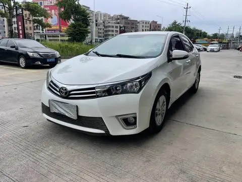 Toyota Corolla 2014 — фото 1