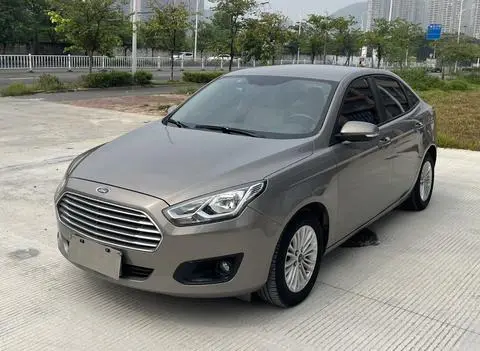Ford Escort 2015 — фото 1