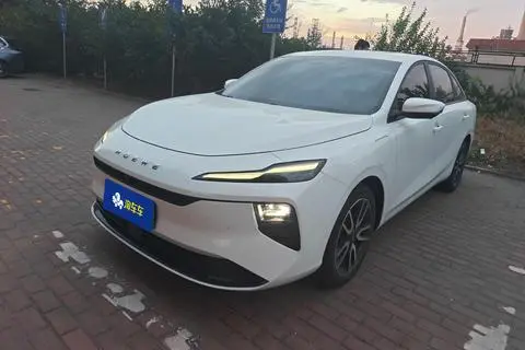 Roewe D6 2025