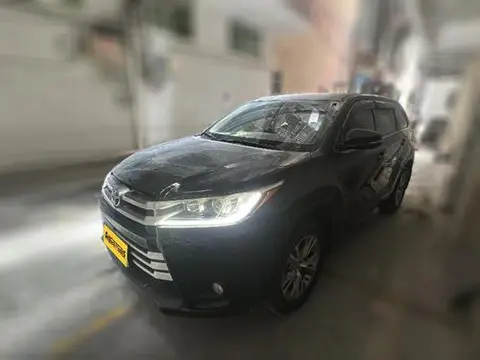 Toyota Highlander 2018 — фото 1