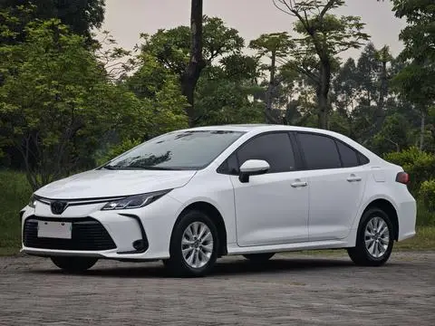 Toyota Corolla 2021 — фото 1