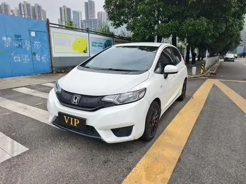 Honda Fit 2016 — фото 1