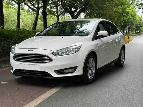 Ford Focus 2015 — фото 1