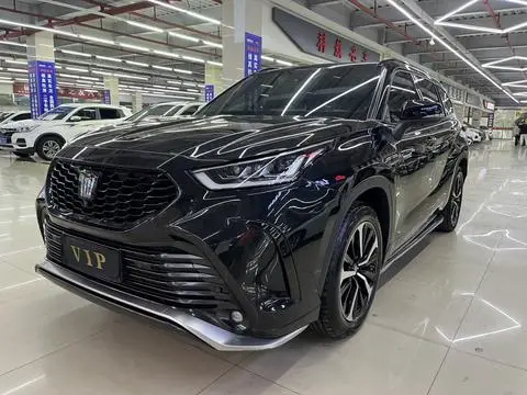 Toyota Crown Kluger 2022