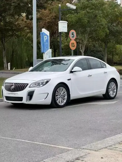Buick Regal 2014 — фото 1