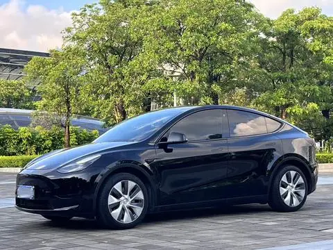 Tesla Model Y 2023 — фото 1