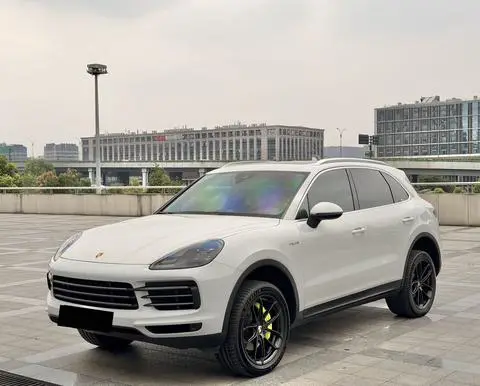 Porsche Cayenne E-Hybrid 2020