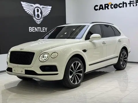 Bentley 添越 2018 — фото 1