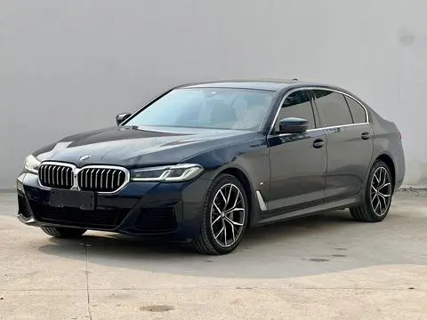 BMW 5 Series 2022 — фото 1